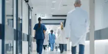 Ospedali francesi pronti ad accogliere fino a 15.000 soldati feriti in caso di guerra