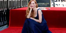 Hollywood. Jessica Chastain sulla Walk of Fame commuove parlando della sorella e di salute mentale