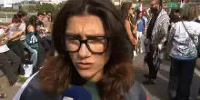 La cantante Elisa alla manifestazione per Gaza a Trieste: "Non si può accettare un genocidio"