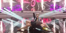 Ballando con le Stelle, il Charleston di Nancy Brilli e Carlo Aloia