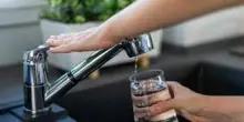 Un filtro per l'acqua potabile che rimuove anche i PFAS