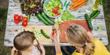 Le bambine che mangiano più sano hanno il primo ciclo più tardi