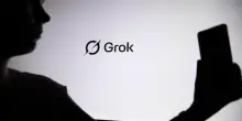L’IA di Musk è ossessionata da una teoria sul “genocidio bianco” in Sudafrica