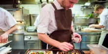Lo chef dei record: è l’unico con tre ristoranti con Tre stelle Michelin