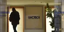 Luxottica ha comprato una società che si occupa della cura degli occhi grazie all’IA