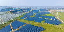 Rinnovabili, il solare va bene mentre l’eolico vola