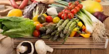 Integrali, vegetali e freschi: ecco i cibi di qualità che proteggono il cuore dall’infarto