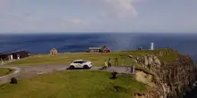 Alle Faroe è l’auto a decidere dove andare per evitare il caos del turismo di massa