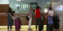 Hotel nel mirino del cybercrime: i documenti d’identità degli ospiti in vendita sul dark web