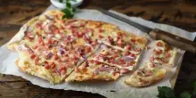 Tarte Flambée, l’antenata della pizza nata nei forni dell’Alsazia medievale