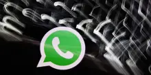 Cosa è la “truffa di Flora” su WhatsApp e come fare per non cascarci