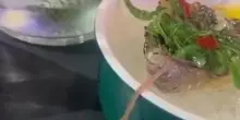 Perugia, verme nell'ostrica al ristorante di sushi. I proprietari: "Nessun rischio"