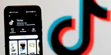 Il nuovo trend social: su Instagram e TikTok spopolano i video formato ‘cinema’