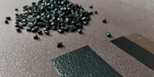 Una pelle vegana dagli scarti del caffè, che si ricicla