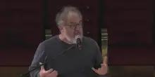 Festival Salute 2025. Andrea Pennacchi: "Troppo vino fa male ma un po' aiuta a stare insieme"