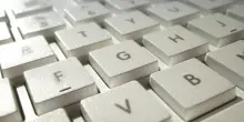 Come si fa la parentesi graffa: guida completa e semplice