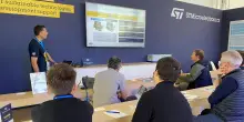 Sfida a calciobalilla robotico contro l'IA: la demo interattiva di STMicroelectronics