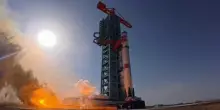 Spazio, il primo razzo cinese riutilizzabile: il test