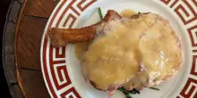 La ricetta perfetta: cotoletta alla bolognese dello chef Matteo Poggi
