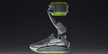 Con la scarpa robotica inizia l’era della camminata assistita