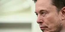 Elon Musk ha aperto Grokipedia, un’enciclopedia online scritta dall’intelligenza artificiale