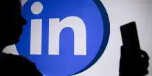 LinkedIn userà i dati degli utenti per addestrare l’IA: ecco come opporsi