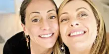 Giorgia Meloni lascia la Puglia, si chiude la vacanza a Locorotondo con la sorella Arianna e Gemmato