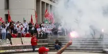 Yoox, è fumata nera al tavolo in Regione. De Pascale: “No ad atti unilaterali”