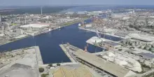 Ravenna, incidente sul lavoro: camionista travolto e ucciso nell’area del porto