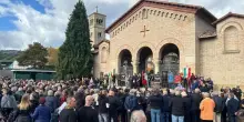 La marcia su Predappio dei nostalgici del Duce. Tornano i saluti romani