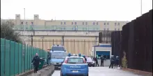 Perquisizioni nel carcere di Prato, dentro arrivavano cellulari e droga