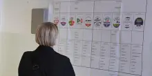 Elezioni in Toscana, l’affluenza alle 23 è del 35,7 in calo di quasi 10 punti rispetto al 2020