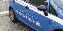 Genova, 25enne denuncia: “Violentata da due uomini in spiaggia”