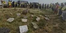 Il sindaco di Ventimiglia eliminerà il memoriale per i migranti morti: “Degrado da riqualificare”