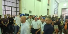 L’ex bodyguard di Fedez Rosiello condannato a 4 anni: gli ultrà compatti fuori dall’aula