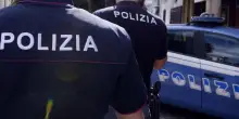 Monza, adesca sui social una ragazzina di 13 anni fingendosi minorenne e la violenta: arrestato