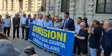 Inchiesta urbanistica, sindaco indagato. Contestazioni in Consiglio comunale: “Sala liberi Milano”