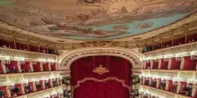 Blitz al San Carlo, patto De Luca-destra. L’ira di Manfredi