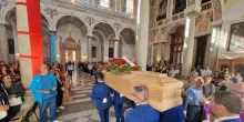 Cattedrale gremita per i funerali della prof Gallo: “La sua lotta si è fatta battaglia civile”