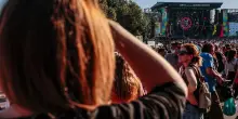 Concertone del Primo Maggio, molestata da tre ragazzi nella calca: arrestati per violenza sessuale