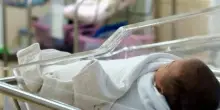 Intervento con colla simile ad adesivi istantanei, neonata salvata da malformazione al fegato