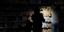 In Spagna il mondo si spegne, senza elettricità e tecnologia: “Un salto indietro nel tempo”