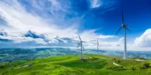 Elettricità oggi a zero euro per sei ore: quando l’energia costa niente, ma non è gratis