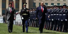 Trump, una parata in stile Armata Rossa per il suo compleanno: a Washington 7mila soldati e carri armati