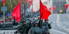 Scontro Russia-Ucraina sulla parata a Mosca: “Kiev sparirà se provoca”