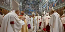 Leone XIV, nelle prime parole il manifesto del pontificato: “Troppi battezzati vivono come atei”