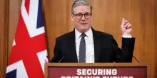 Tutti contro Starmer sulla riforma “anti-lavoretti per imparare l’inglese”. Tajani: “Non conviene”