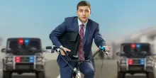 Zelensky, il clown diventato presidente. A Cannes il doc sui sogni di un giovane dal tragico destino