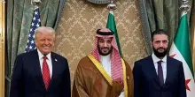 La diplomazia di Trump, abbraccia al Sharaa e fa affari con il Qatar
