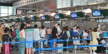 Trasporto aereo, l’Ue pensa a nuove regole su indennizzi, rimborsi e compensazioni